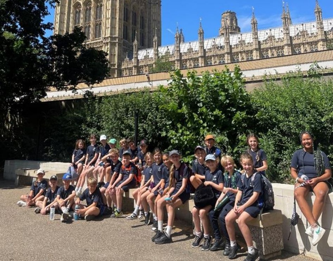 Photograph of the school counsellors in front of the Houses of Parliament.